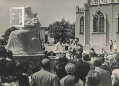 Inauguración del Monumento a la madre junto al Sindicato de Petroleros