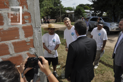 Visita del Embajador de Estados Unidos Noah Mamet al barrio La Josefa 