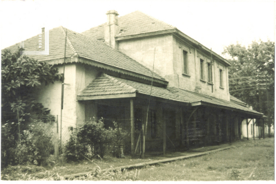 Vista del edificio de la antigua estación de tren