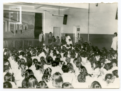 Ballet folklórico en Escuela N° 1