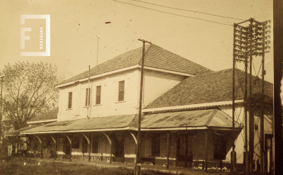 Edificio de la antigua estación del F.F.C.C.