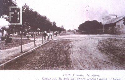 Calle Leandro N. Alem desde Avda. Rivadavia hacia el oeste