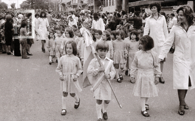 Desfile en la Av. Rivadavia