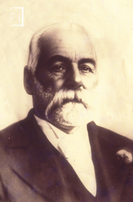 Retrato de Santiago Viale