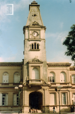 Vista del frente del Palacio Municipal