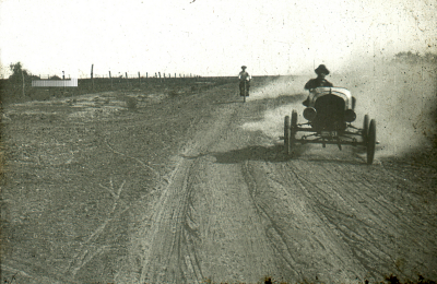 Carrera de auto y moto