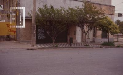 Viejo almacén en calle Belgrano
