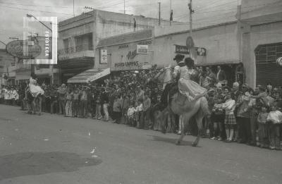 Desfile en la Av. Rivadavia