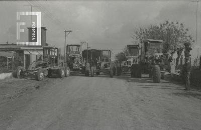 Maquinaria municipal para arreglo de calles