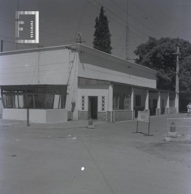 Edificio de Prefectura Naval en Campana