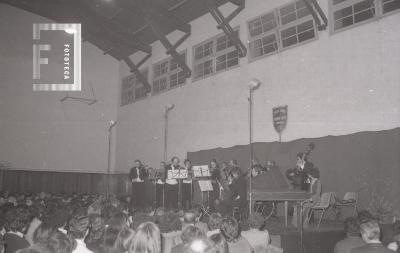 Actuación de la Camerata Bariloche en la Escuela Normal