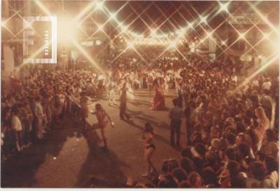 Pre carnaval del Paraná en la Avenida Rocca