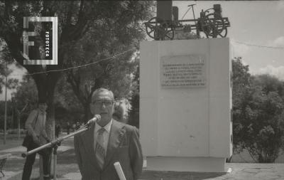 Acto en el monumento al Primer Automóvil Argentino