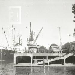 Barcos en el puerto de Campana