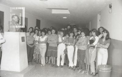 Estudiantes del Bachillerato de Adultos en la Escuela N° 9 Domingo Sarmiento