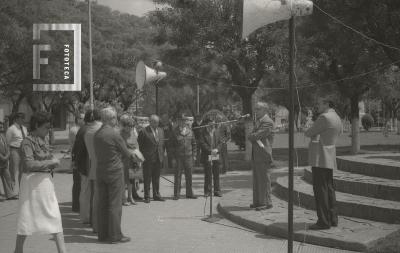 Acto en el monumento al Primer Automóvil Argentino