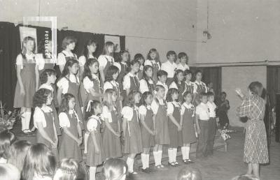 Presentación de coros infantiles