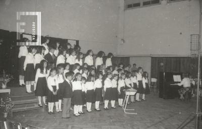Presentación de coros infantiles