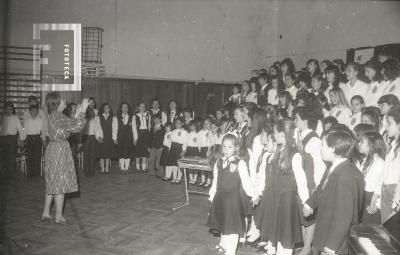 Presentación de coros infantiles