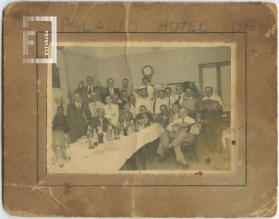 Cena de hombres en el Palacio Hotel