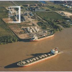 Puerto de la empresa Carboclor