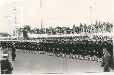 Acto de juramento de la bandera y desfile cívico militar en la Escuela Normal Eduardo Costa