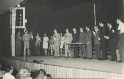 Entrega de certificados en la culminación del Ciclo Cultural