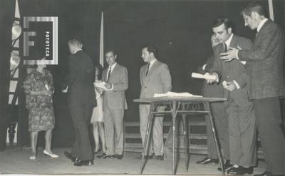 Entrega de certificados en la culminación del Ciclo Cultural