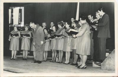 Actuación del coro municipal en el teatro Pedro Barbero